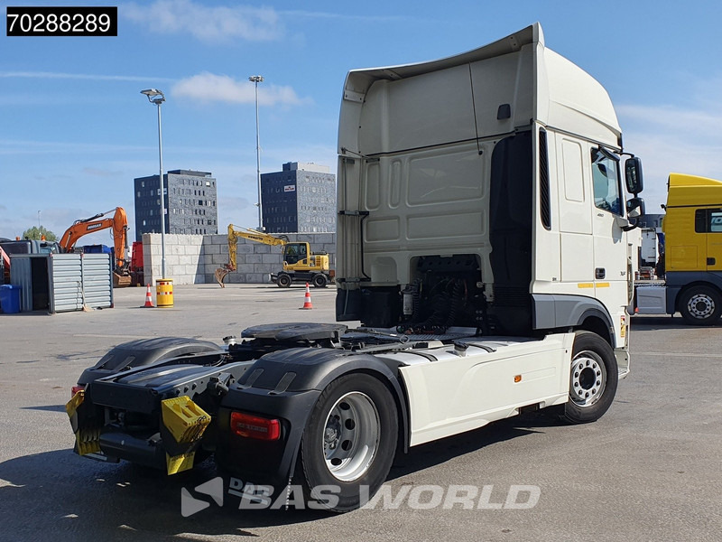 DAF XF 480 4X2 SSC Retarder 2xTanks ACC Standklima Euro 6 - Nyergesvontató: 5 kép. DAF XF 480 4X2 SSC Retarder 2xTanks ACC Standklima Euro 6 - Nyergesvontató: 5 kép.