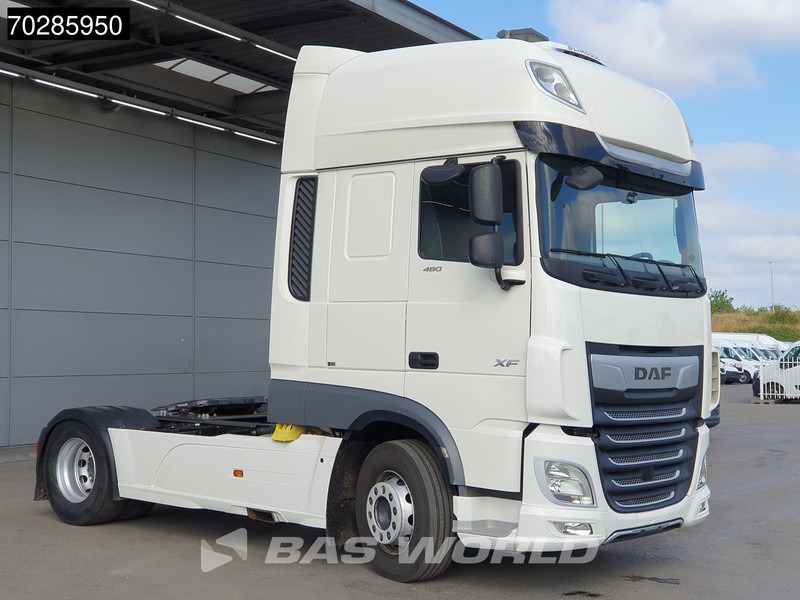 DAF XF 480 4X2 SSC Standklima ACC Euro 6 - Nyergesvontató: 3 kép. DAF XF 480 4X2 SSC Standklima ACC Euro 6 - Nyergesvontató: 3 kép.