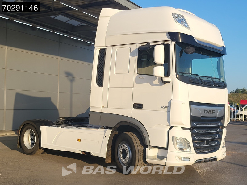 DAF XF 480 4X2 Standairco 2xTanks Navi ACC Euro 6 - Nyergesvontató: 3 kép. DAF XF 480 4X2 Standairco 2xTanks Navi ACC Euro 6 - Nyergesvontató: 3 kép.