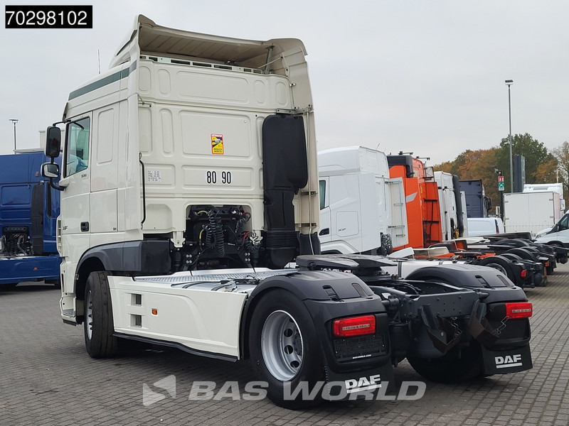 DAF XF 530 4X2 Retarder Standairco ACC Euro 6 - Nyergesvontató: 2 kép. DAF XF 530 4X2 Retarder Standairco ACC Euro 6 - Nyergesvontató: 2 kép.