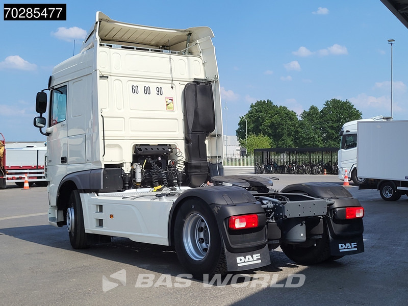 DAF XF 530 4X2 SC Standklima ACC Euro 6 - Nyergesvontató: 2 kép. DAF XF 530 4X2 SC Standklima ACC Euro 6 - Nyergesvontató: 2 kép.
