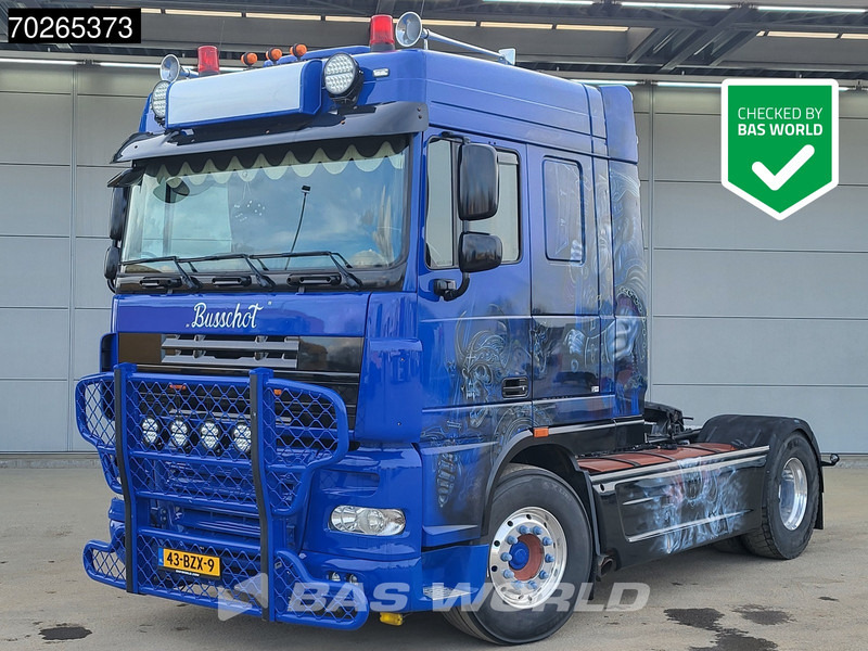 DAF XF105.410 4X2 Special Interior! Manual Standklima Alcoa's ADR Euro 5 - Nyergesvontató: 1 kép. DAF XF105.410 4X2 Special Interior! Manual Standklima Alcoa's ADR Euro 5 - Nyergesvontató: 1 kép.