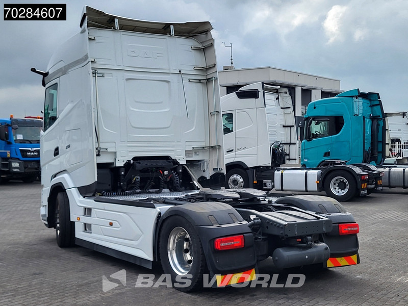 DAF XG 480 4X2 Retarder 2x Tanks Standklima MirrorCam Alcoa's - Nyergesvontató: 2 kép. DAF XG 480 4X2 Retarder 2x Tanks Standklima MirrorCam Alcoa's - Nyergesvontató: 2 kép.