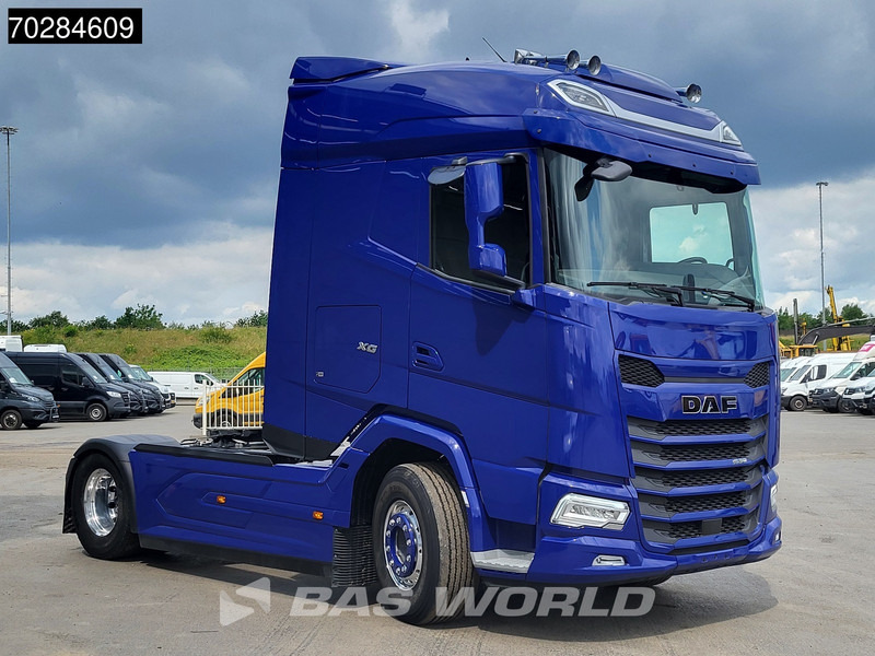 DAF XG 530 4X2 Retarder Alcoa's LED Standklima Navi ACC - Nyergesvontató: 3 kép. DAF XG 530 4X2 Retarder Alcoa's LED Standklima Navi ACC - Nyergesvontató: 3 kép.