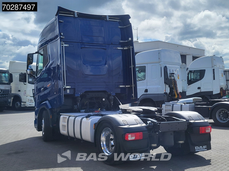 DAF XG+ 530 4X2 XG+ Retarder PTO Alcoa Standklima - Nyergesvontató: 2 kép. DAF XG+ 530 4X2 XG+ Retarder PTO Alcoa Standklima - Nyergesvontató: 2 kép.