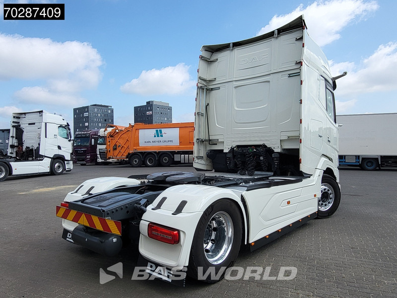 DAF XG+ 530 XG+ 4X2 Retarder 2x Tanks Standklima Leather Alcoa's - Nyergesvontató: 5 kép. DAF XG+ 530 XG+ 4X2 Retarder 2x Tanks Standklima Leather Alcoa's - Nyergesvontató: 5 kép.