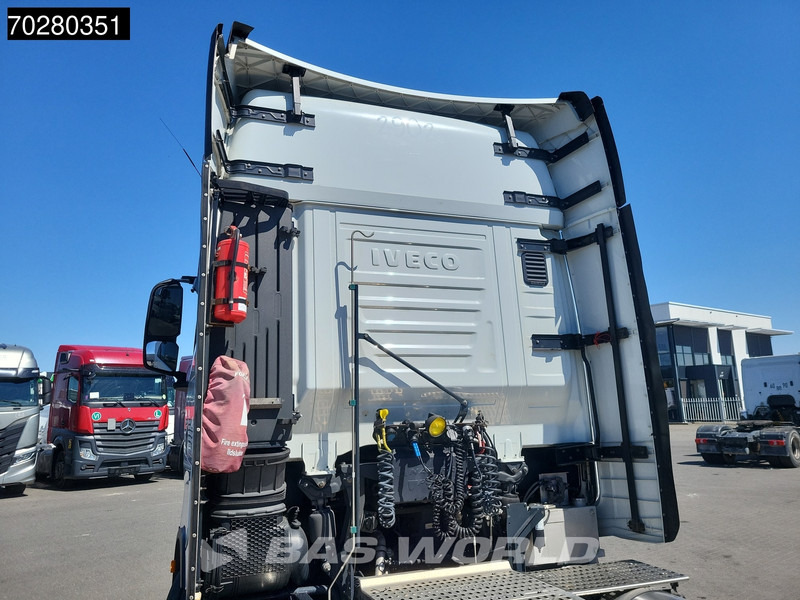 Nyergesvontató Iveco S-Way 460 4X2 LNG Retarder 2x Tanks Standklima LED Navi: 14 kép.
