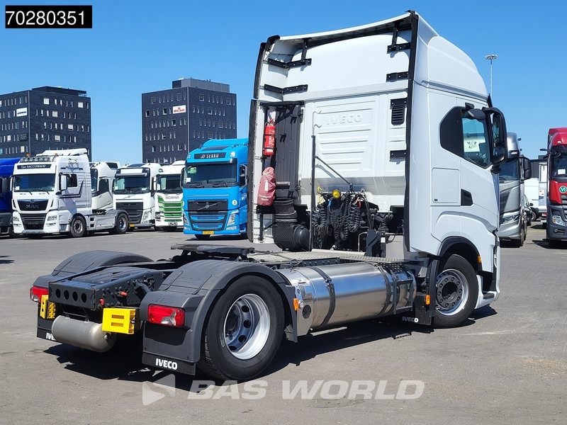 Nyergesvontató Iveco S-Way 460 4X2 LNG Retarder 2x Tanks Standklima LED Navi: 5 kép.