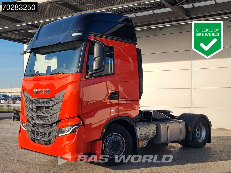 Iveco S-Way 490 4X2 DAMAGED! chassis bent 2x Tanks LED Navi Euro 6 - Nyergesvontató: 1 kép. Iveco S-Way 490 4X2 DAMAGED! chassis bent 2x Tanks LED Navi Euro 6 - Nyergesvontató: 1 kép.