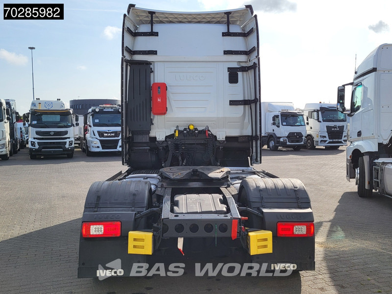 Iveco S-Way 490 4X2 Retarder Standklima 2xTanks Navi ACC LED Euro 6 - Nyergesvontató: 3 kép. Iveco S-Way 490 4X2 Retarder Standklima 2xTanks Navi ACC LED Euro 6 - Nyergesvontató: 3 kép.