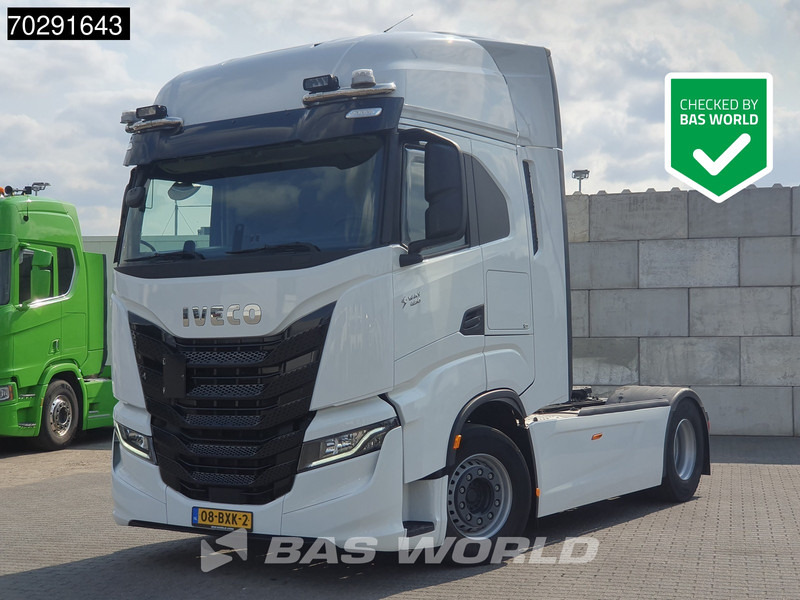 Iveco S-Way 490 4X2 Standklima 2xTanks Navi ACC Euro 6 - Nyergesvontató: 1 kép. Iveco S-Way 490 4X2 Standklima 2xTanks Navi ACC Euro 6 - Nyergesvontató: 1 kép.