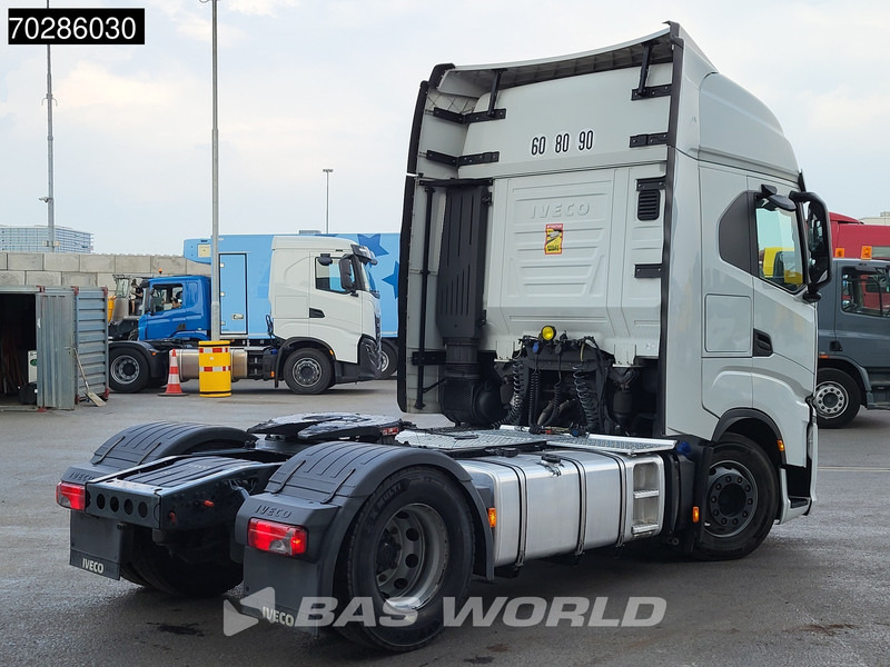 Iveco S-Way 510 S-Way 4X2 Retarder ACC Navi Euro 6 - Nyergesvontató: 5 kép. Iveco S-Way 510 S-Way 4X2 Retarder ACC Navi Euro 6 - Nyergesvontató: 5 kép.