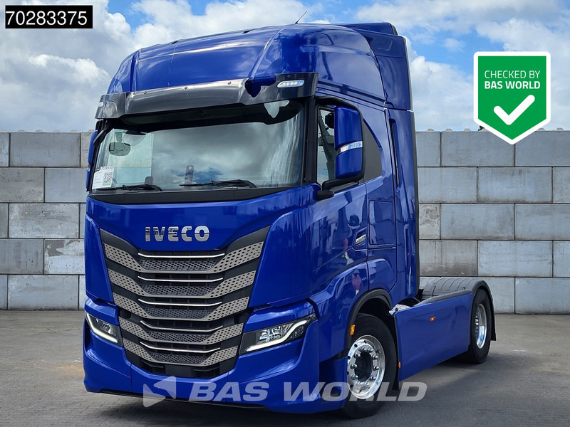 Iveco S-Way 530 4X2 Retarder Standklima ACC Navi Alcoa's - Nyergesvontató: 1 kép. Iveco S-Way 530 4X2 Retarder Standklima ACC Navi Alcoa's - Nyergesvontató: 1 kép.