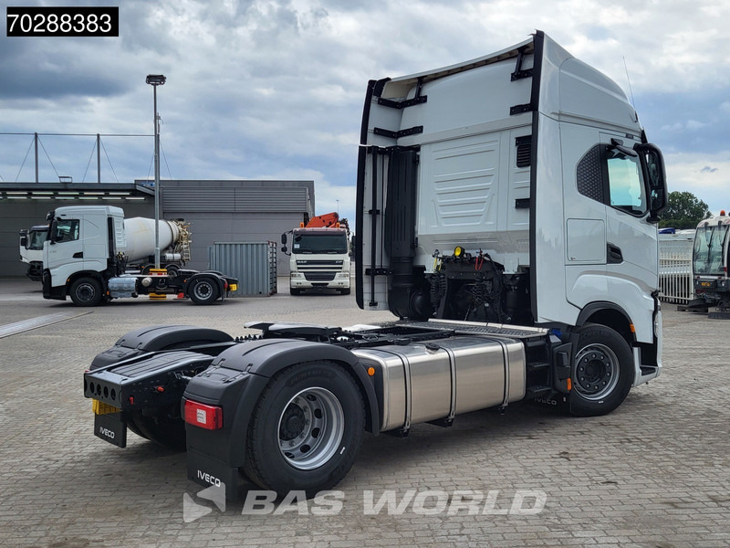Iveco S-Way 580 4X2 2x Tanks ACC Standklima - Nyergesvontató: 5 kép. Iveco S-Way 580 4X2 2x Tanks ACC Standklima - Nyergesvontató: 5 kép.