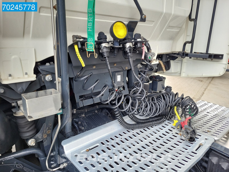 Iveco Stralis 400 4X2 NL-Truck LNG Retarder 2x Tanks Euro 6 - Nyergesvontató: 3 kép. Iveco Stralis 400 4X2 NL-Truck LNG Retarder 2x Tanks Euro 6 - Nyergesvontató: 3 kép.