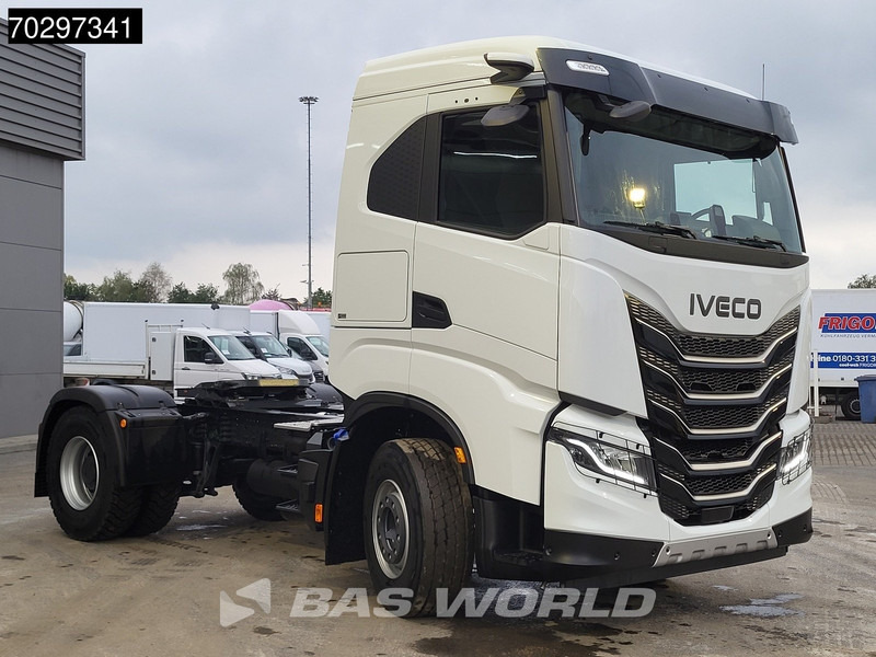 Iveco X-Way 500 4X2 NEW! Retarder Big-Axle Standklima MirrorCam Navi LED ACC Euro 6 - Nyergesvontató: 3 kép. Iveco X-Way 500 4X2 NEW! Retarder Big-Axle Standklima MirrorCam Navi LED ACC Euro 6 - Nyergesvontató: 3 kép.