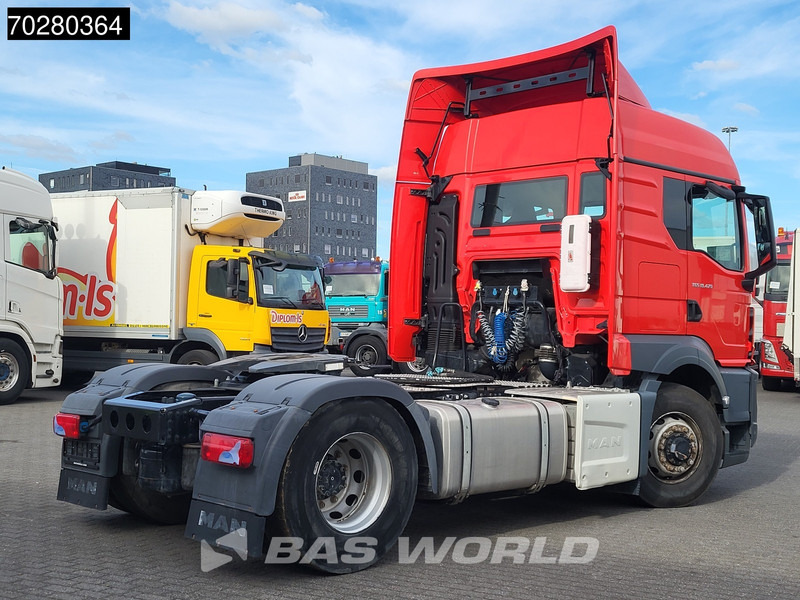 MAN TGS 18.470 4X4 4x4 Hydrodrive Pritarder Hydraulik - Nyergesvontató: 5 kép. MAN TGS 18.470 4X4 4x4 Hydrodrive Pritarder Hydraulik - Nyergesvontató: 5 kép.