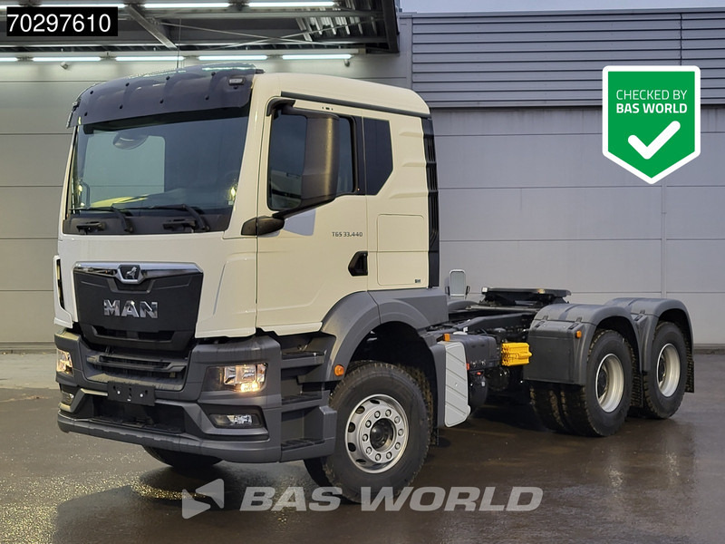 MAN TGS 33.440 6X4 NEW! TN Manual Full-Steel Big-Axle Drumbrakes Euro 2 - Nyergesvontató: 1 kép. MAN TGS 33.440 6X4 NEW! TN Manual Full-Steel Big-Axle Drumbrakes Euro 2 - Nyergesvontató: 1 kép.