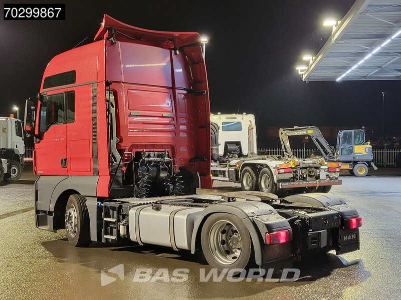 MAN TGX 18.460 4X2 XXL Mega Retarder 2xTanks - Nyergesvontató: 2 kép. MAN TGX 18.460 4X2 XXL Mega Retarder 2xTanks - Nyergesvontató: 2 kép.