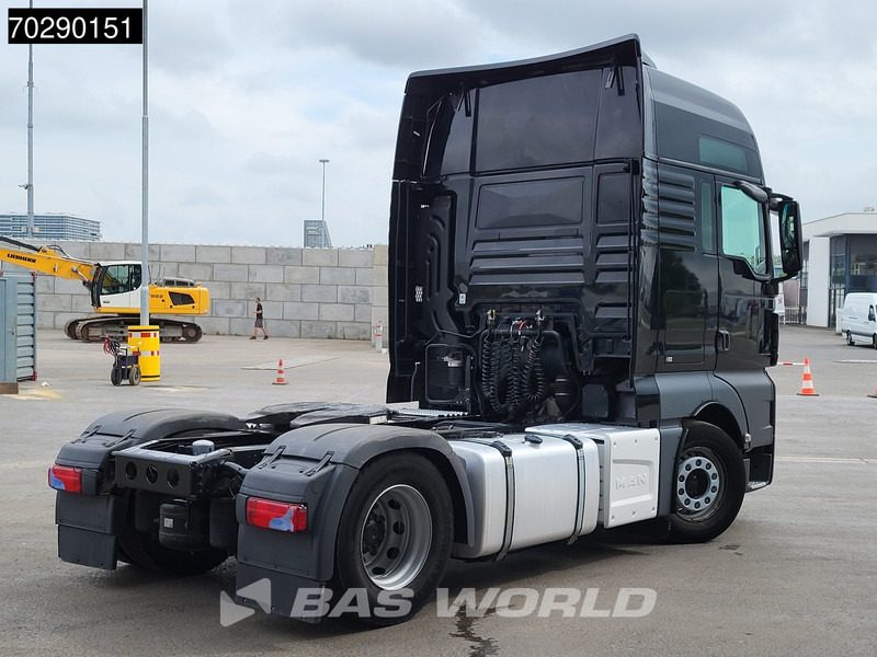 MAN TGX 18.470 4X2 XXL Retarder 2xTanks ACC Standklima Euro 6 - Nyergesvontató: 5 kép. MAN TGX 18.470 4X2 XXL Retarder 2xTanks ACC Standklima Euro 6 - Nyergesvontató: 5 kép.