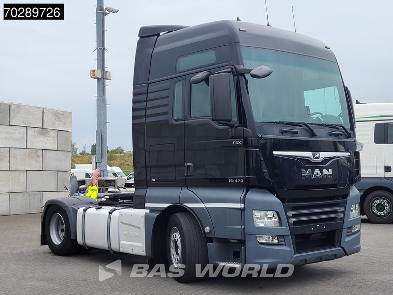 MAN TGX 18.470 4X2 XXL Retarder 2xTanks Standklima Navi ACC Euro 6 - Nyergesvontató: 3 kép. MAN TGX 18.470 4X2 XXL Retarder 2xTanks Standklima Navi ACC Euro 6 - Nyergesvontató: 3 kép.