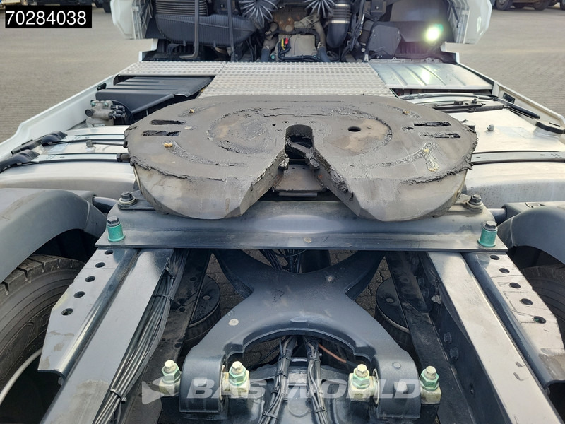 MAN TGX 18.480 4X2 GM Retarder Full-Air 2x Tanks Standklima LED - Nyergesvontató: 5 kép. MAN TGX 18.480 4X2 GM Retarder Full-Air 2x Tanks Standklima LED - Nyergesvontató: 5 kép.