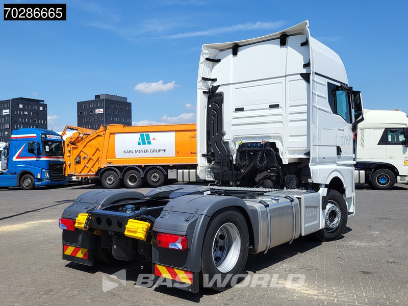 MAN TGX 18.480 4X2 NEW! GX LED 2x Tanks Standklima ACC Euro 6 - Nyergesvontató: 5 kép. MAN TGX 18.480 4X2 NEW! GX LED 2x Tanks Standklima ACC Euro 6 - Nyergesvontató: 5 kép.