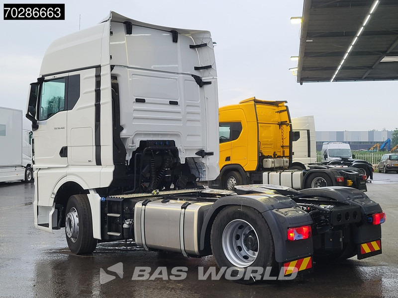 MAN TGX 18.480 4X2 NEW! GX LED 2xTanks Standklima LED ACC Euro 6 - Nyergesvontató: 2 kép. MAN TGX 18.480 4X2 NEW! GX LED 2xTanks Standklima LED ACC Euro 6 - Nyergesvontató: 2 kép.