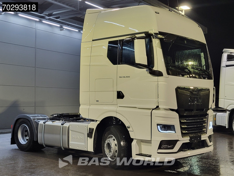 MAN TGX 18.480 4X2 NEW! GX Standklima LED 2x Tanks ACC Euro 6 - Nyergesvontató: 3 kép. MAN TGX 18.480 4X2 NEW! GX Standklima LED 2x Tanks ACC Euro 6 - Nyergesvontató: 3 kép.