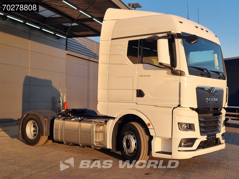 MAN TGX 18.480 4X2 NEW! Manual Euro 5 2x Tanks - Nyergesvontató: 3 kép. MAN TGX 18.480 4X2 NEW! Manual Euro 5 2x Tanks - Nyergesvontató: 3 kép.