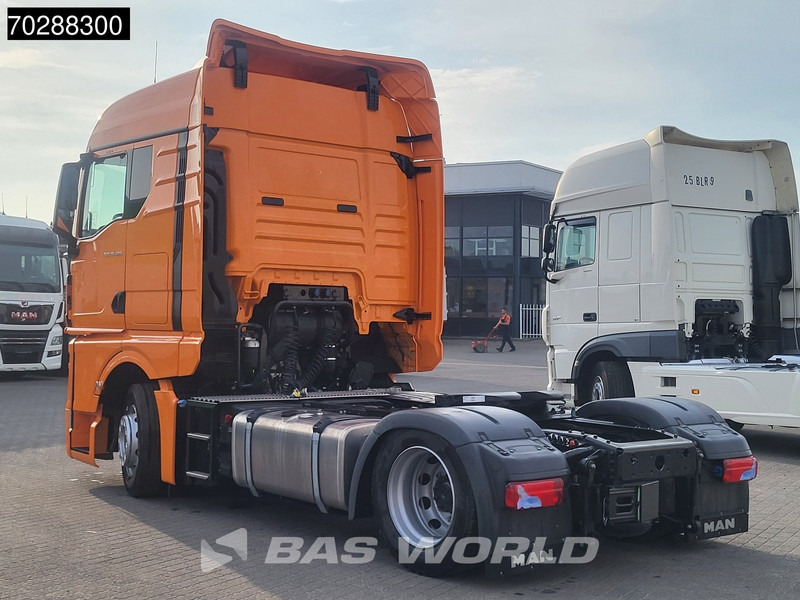MAN TGX 18.480 4X2 NEW! Mega GM Retarder 2x Tanks Euro 6 - Nyergesvontató: 2 kép. MAN TGX 18.480 4X2 NEW! Mega GM Retarder 2x Tanks Euro 6 - Nyergesvontató: 2 kép.