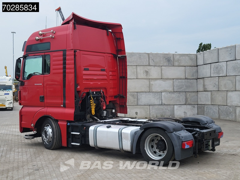 MAN TGX 18.500 4X2 Mega XXL Retarder 2xTanks Euro 6 - Nyergesvontató: 2 kép. MAN TGX 18.500 4X2 Mega XXL Retarder 2xTanks Euro 6 - Nyergesvontató: 2 kép.