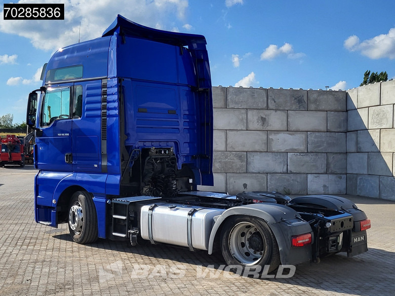 MAN TGX 18.500 4X2 Mega XXL Retarder Xenon 2xTanks Standklima ACC Euro 6 - Nyergesvontató: 2 kép. MAN TGX 18.500 4X2 Mega XXL Retarder Xenon 2xTanks Standklima ACC Euro 6 - Nyergesvontató: 2 kép.