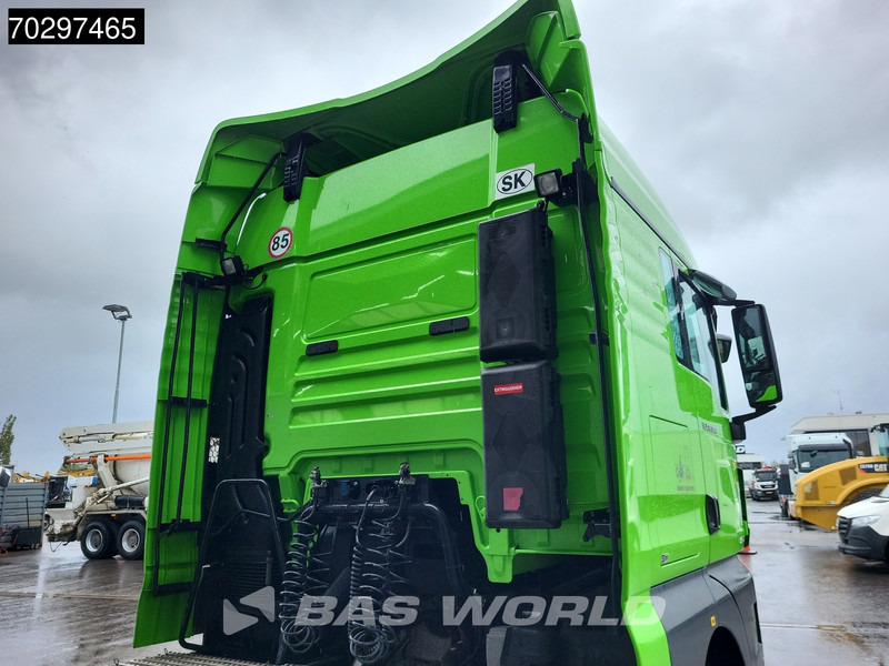 MAN TGX 18.500 4X2 XLX Retarder ACC Euro 6 - Nyergesvontató: 5 kép. MAN TGX 18.500 4X2 XLX Retarder ACC Euro 6 - Nyergesvontató: 5 kép.