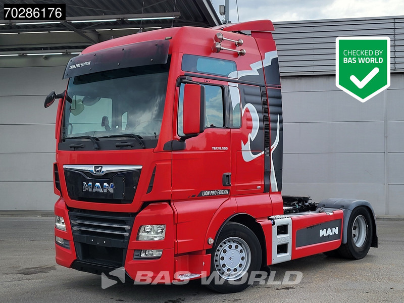 MAN TGX 18.500 4X2 XXL Retarder Xenon 2xTanks Standklima Navi ACC Euro 6 - Nyergesvontató: 1 kép. MAN TGX 18.500 4X2 XXL Retarder Xenon 2xTanks Standklima Navi ACC Euro 6 - Nyergesvontató: 1 kép.
