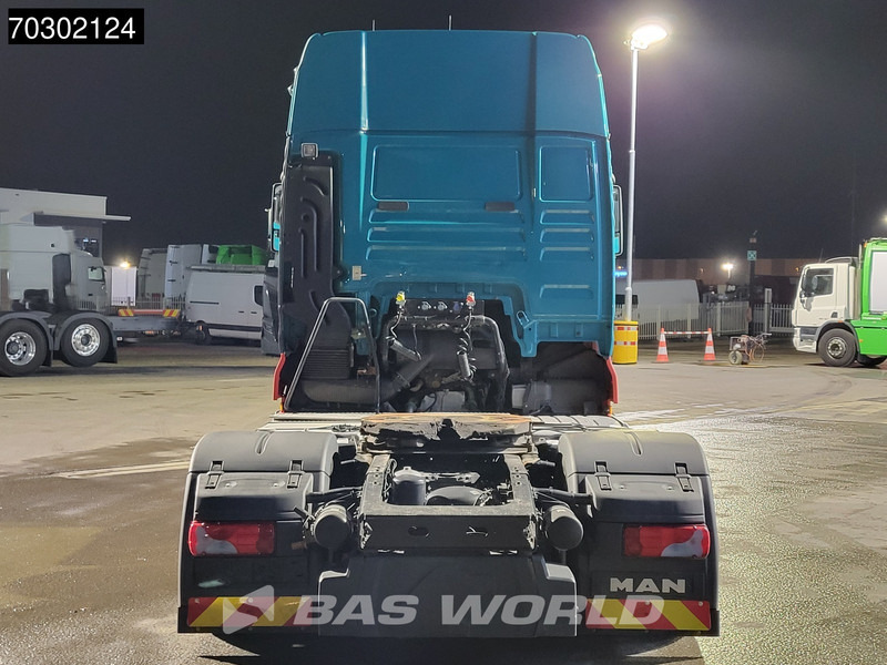 MAN TGX 18.500 6X2 XXL Mega 2xTanks Liftachse - Nyergesvontató: 3 kép. MAN TGX 18.500 6X2 XXL Mega 2xTanks Liftachse - Nyergesvontató: 3 kép.