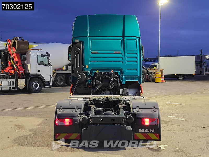 MAN TGX 18.500 6X2 XXL Mega Retarder 2xTanks Liftachse - Nyergesvontató: 3 kép. MAN TGX 18.500 6X2 XXL Mega Retarder 2xTanks Liftachse - Nyergesvontató: 3 kép.