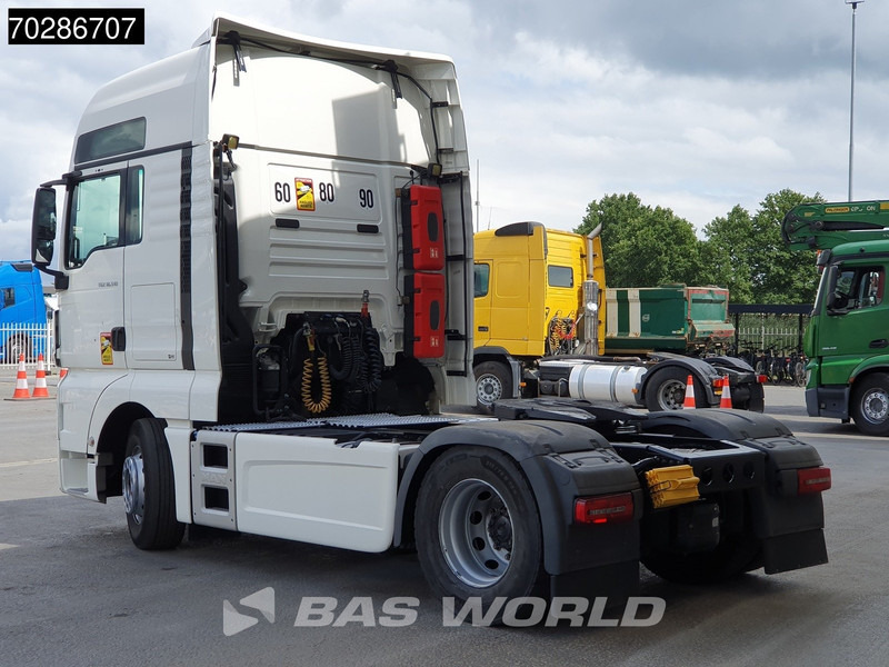 MAN TGX 18.510 TGX 4X2 XXL Retarder 2x Tanks Euro 6 - Nyergesvontató: 2 kép. MAN TGX 18.510 TGX 4X2 XXL Retarder 2x Tanks Euro 6 - Nyergesvontató: 2 kép.