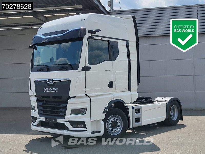 MAN TGX 18.520 4X2 NEW! GX Retarder 2x Tanks Standklima MirrorCam Navi LED - Nyergesvontató: 1 kép. MAN TGX 18.520 4X2 NEW! GX Retarder 2x Tanks Standklima MirrorCam Navi LED - Nyergesvontató: 1 kép.