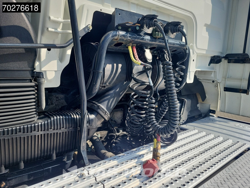 MAN TGX 26.500 TGX 6X2 XLX Retarder Liftachse Xenon - Nyergesvontató: 5 kép. MAN TGX 26.500 TGX 6X2 XLX Retarder Liftachse Xenon - Nyergesvontató: 5 kép.