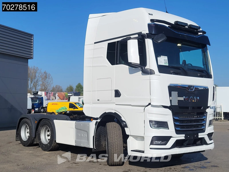 MAN TGX 28.510 TGX 6X2 GX Retarder Standklima Liftachse Navi LED - Nyergesvontató: 3 kép. MAN TGX 28.510 TGX 6X2 GX Retarder Standklima Liftachse Navi LED - Nyergesvontató: 3 kép.