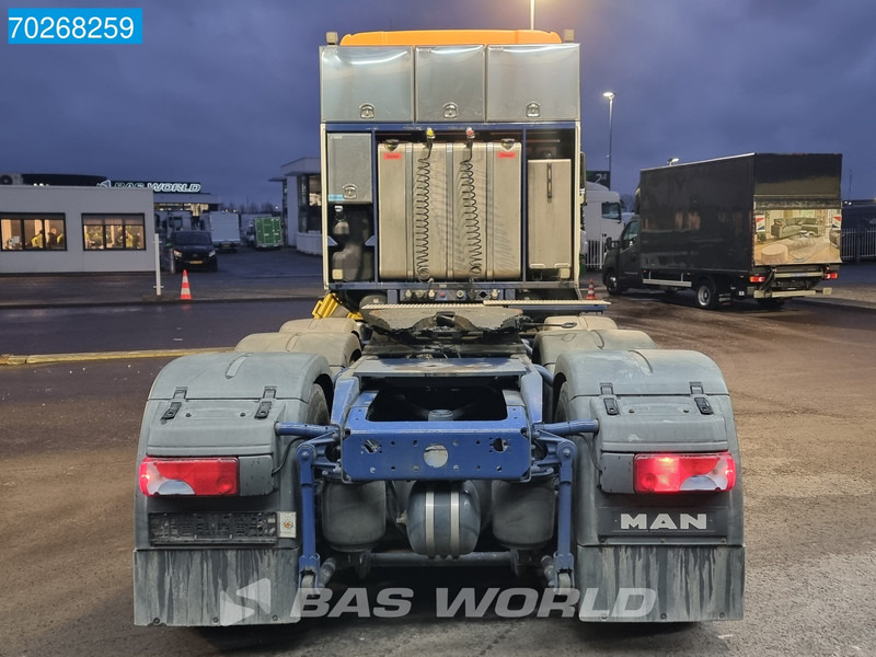 MAN TGX 33.580 8X4 160T Retarder XXL Lift+Lenkachse Standklima ACC Xenon - Nyergesvontató: 3 kép. MAN TGX 33.580 8X4 160T Retarder XXL Lift+Lenkachse Standklima ACC Xenon - Nyergesvontató: 3 kép.