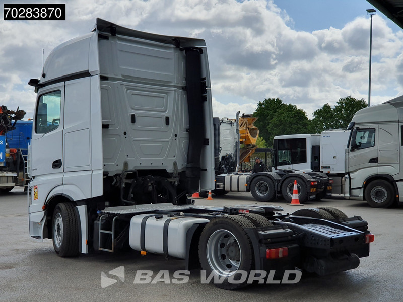 Mercedes-Benz Actros 1842 4X2 Mega GigaSpace Retarder Mirrorcam - Nyergesvontató: 2 kép. Mercedes-Benz Actros 1842 4X2 Mega GigaSpace Retarder Mirrorcam - Nyergesvontató: 2 kép.