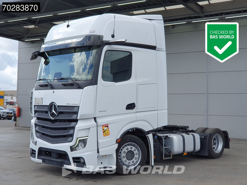 Mercedes-Benz Actros 1842 4X2 Mega GigaSpace Retarder Mirrorcam - Nyergesvontató: 1 kép. Mercedes-Benz Actros 1842 4X2 Mega GigaSpace Retarder Mirrorcam - Nyergesvontató: 1 kép.