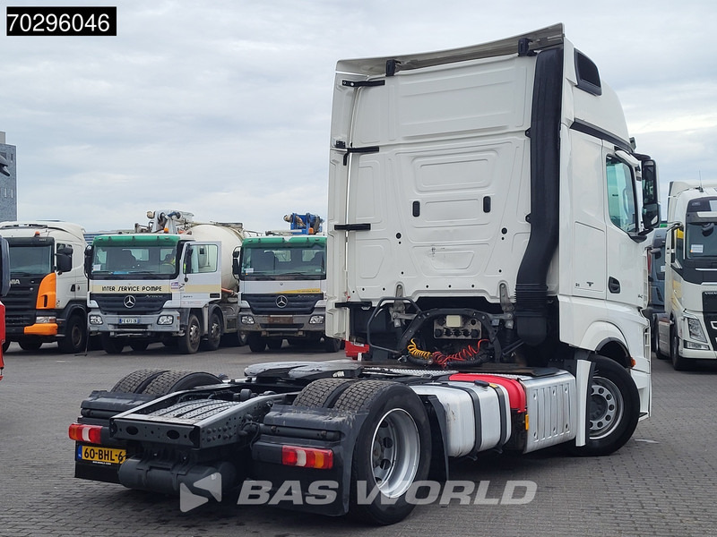 Mercedes-Benz Actros 1842 Actros 4X2 GigaSpace NL-Truck Mega 2xTanks ACC Standklima Euro 6 - Nyergesvontató: 5 kép. Mercedes-Benz Actros 1842 Actros 4X2 GigaSpace NL-Truck Mega 2xTanks ACC Standklima Euro 6 - Nyergesvontató: 5 kép.