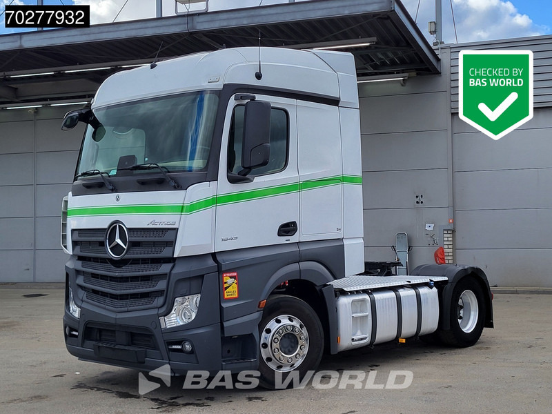 Mercedes-Benz Actros 1843 4X2 StreamSpace Alcoa's ADR - Nyergesvontató: 1 kép. Mercedes-Benz Actros 1843 4X2 StreamSpace Alcoa's ADR - Nyergesvontató: 1 kép.