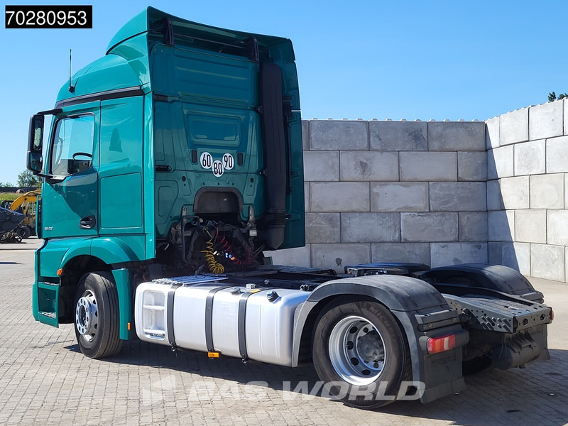 Mercedes-Benz Actros 1843 Actros 4X2 StreamSpace Euro 6 - Nyergesvontató: 2 kép. Mercedes-Benz Actros 1843 Actros 4X2 StreamSpace Euro 6 - Nyergesvontató: 2 kép.