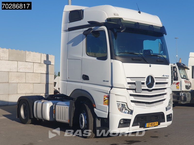 Mercedes-Benz Actros 1845 4X2 NL-Truck 2xTanks MirrorCam Navi Xenon Euro 6 - Nyergesvontató: 3 kép. Mercedes-Benz Actros 1845 4X2 NL-Truck 2xTanks MirrorCam Navi Xenon Euro 6 - Nyergesvontató: 3 kép.