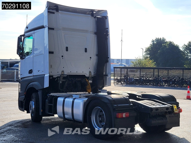 Mercedes-Benz Actros 1845 4X2 StreamSpace Retarder 2xTanks Euro 6 - Nyergesvontató: 2 kép. Mercedes-Benz Actros 1845 4X2 StreamSpace Retarder 2xTanks Euro 6 - Nyergesvontató: 2 kép.
