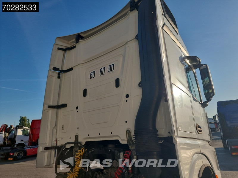 Mercedes-Benz Actros 1848 4X2 BigSpace 2xTanks Standklima Euro 6 - Nyergesvontató: 5 kép. Mercedes-Benz Actros 1848 4X2 BigSpace 2xTanks Standklima Euro 6 - Nyergesvontató: 5 kép.